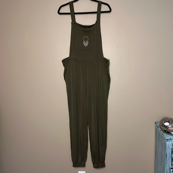 Purusha People Lady of the Cosmos olive green soft overalls - size L - Picture 4 of 16